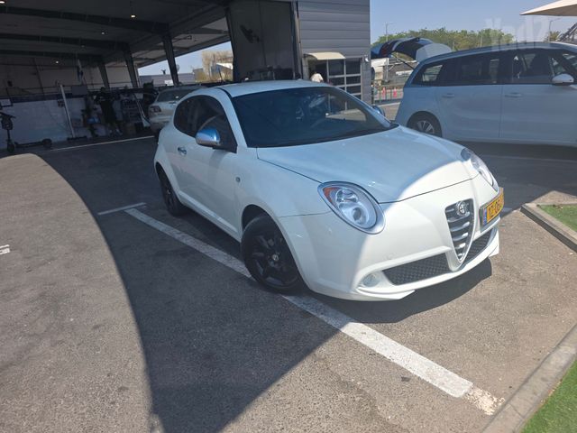 מיטו Zagato ידני .9 (105 כ״ס)