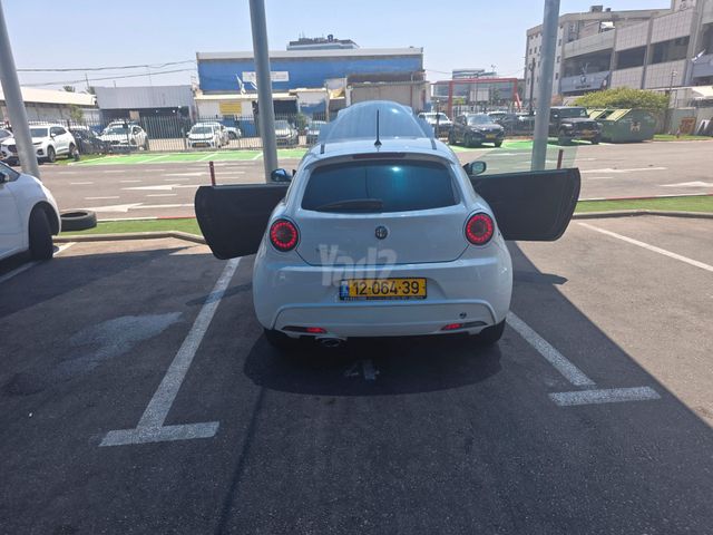 אלפא רומיאו מיטו
