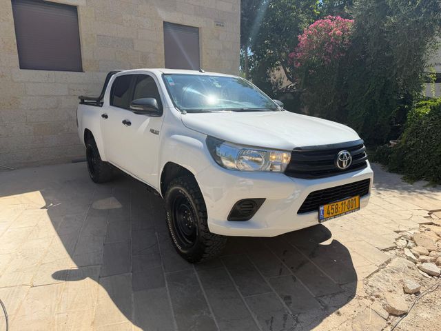 טויוטה היילקס