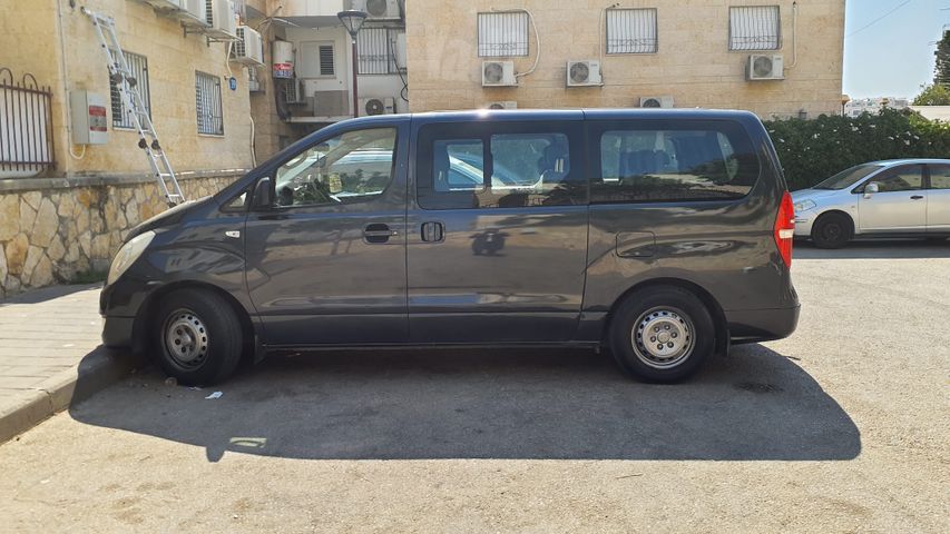 יונדאי H-1 / i800