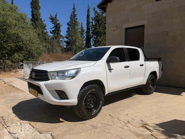 טויוטה היילקס