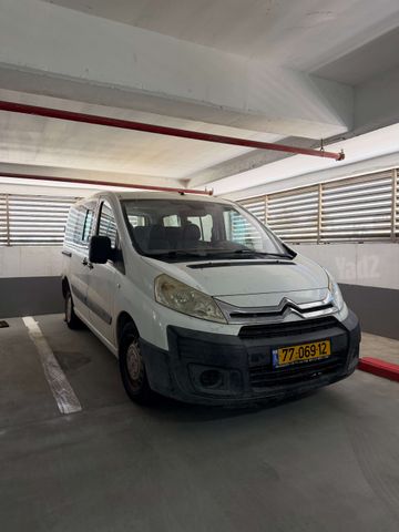 מודעת רכב סיטרואן ג'אמפי
