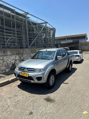 מיצובישי טרייטון / L200
