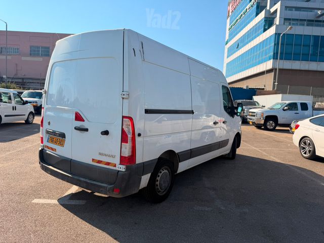 רנו מאסטר