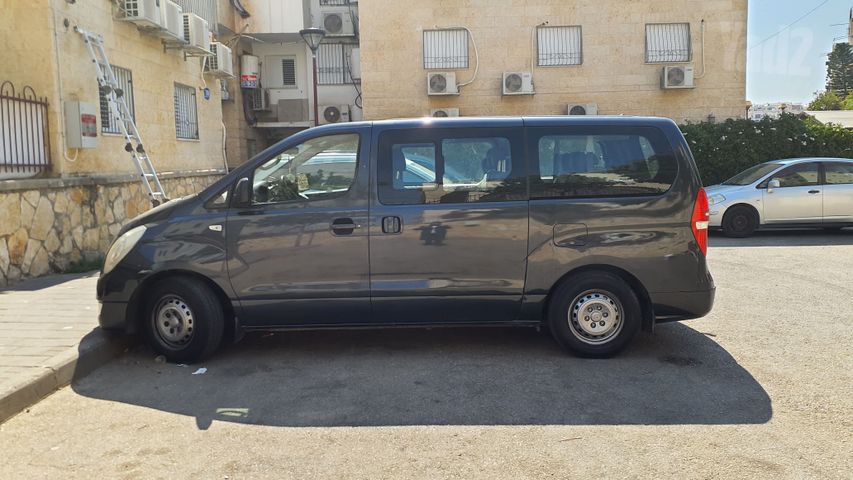 יונדאי H-1 / i800