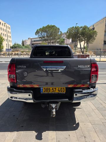 טויוטה היילקס
