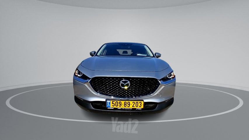 מודעת רכב מאזדה CX-30