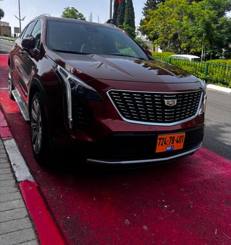 מודעת רכב קאדילק XT4