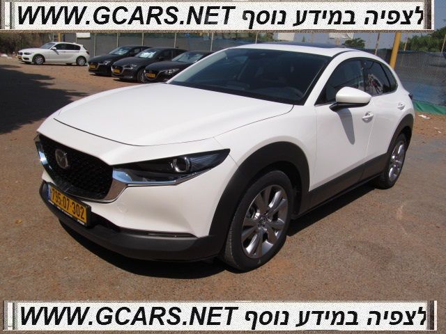 מודעת רכב מאזדה CX-30