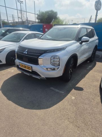 מיצובישי אאוטלנדר