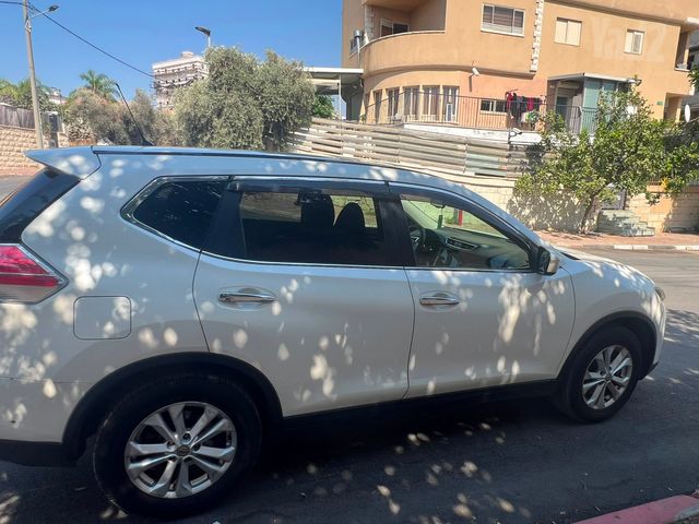 ניסאן אקס טרייל