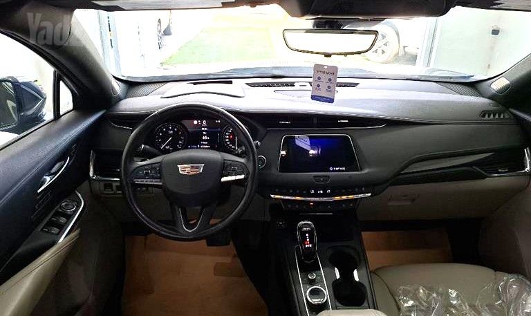קאדילק XT4