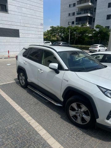 מודעת רכב טויוטה RAV4
