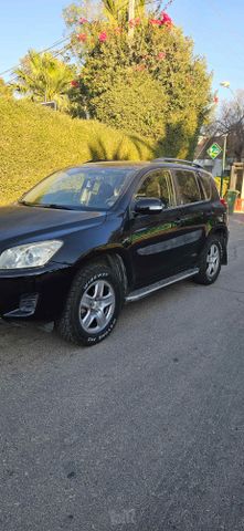 טויוטה RAV4