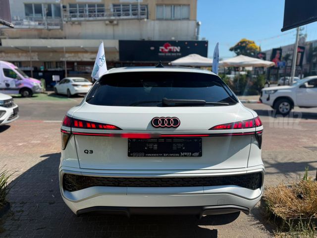אאודי Q3