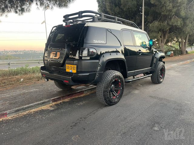טויוטה FJ קרוזר