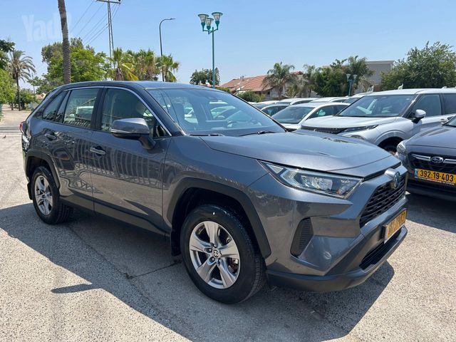 טויוטה RAV4