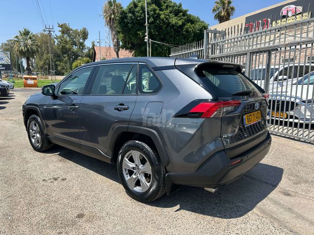 טויוטה RAV4