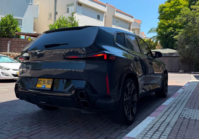 ב מ וו XM