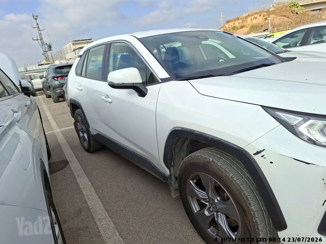 טויוטה RAV4