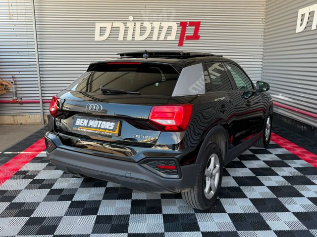 אאודי Q2