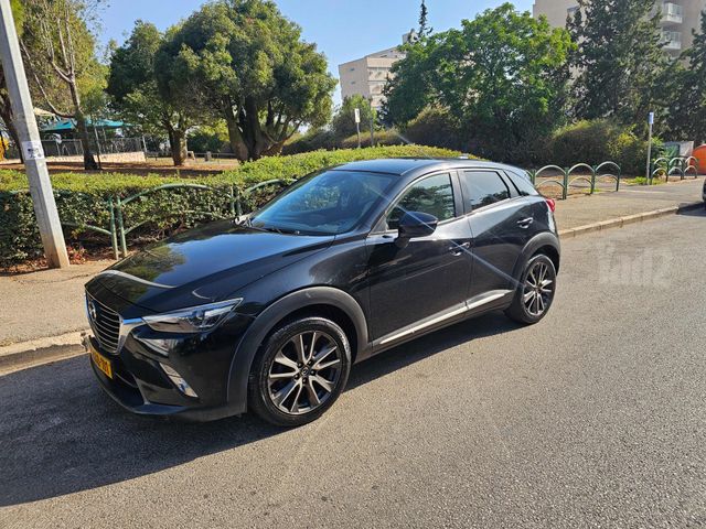מודעת רכב מאזדה CX-3