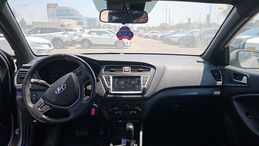 יונדאי i20
