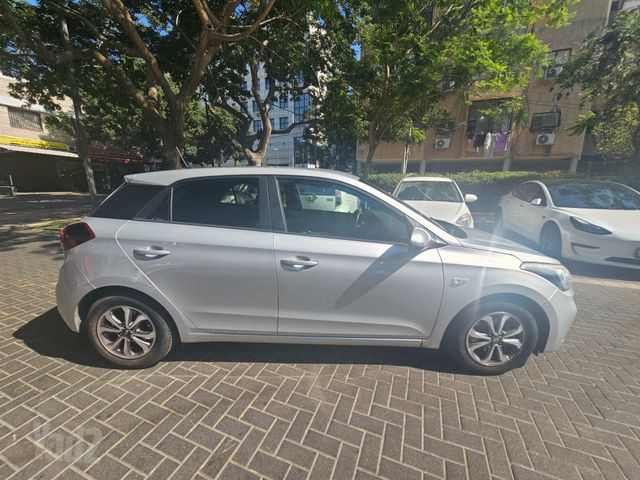 יונדאי i20