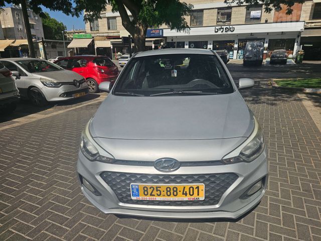 יונדאי i20