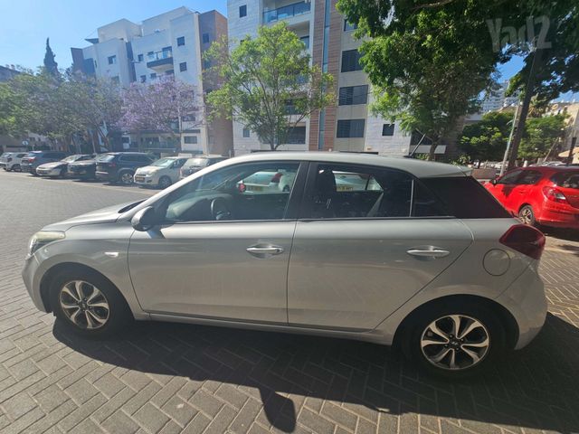 יונדאי i20