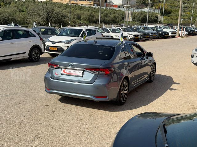 טויוטה קורולה