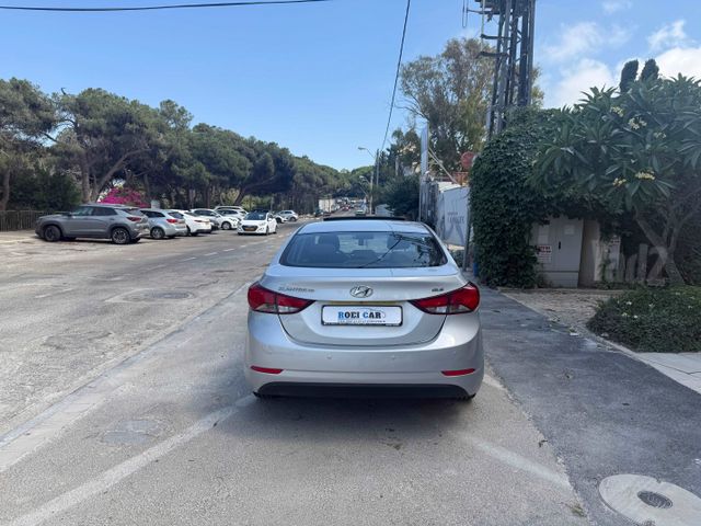 יונדאי I35