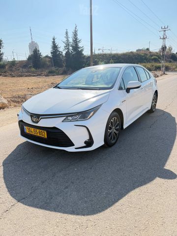 טויוטה קורולה