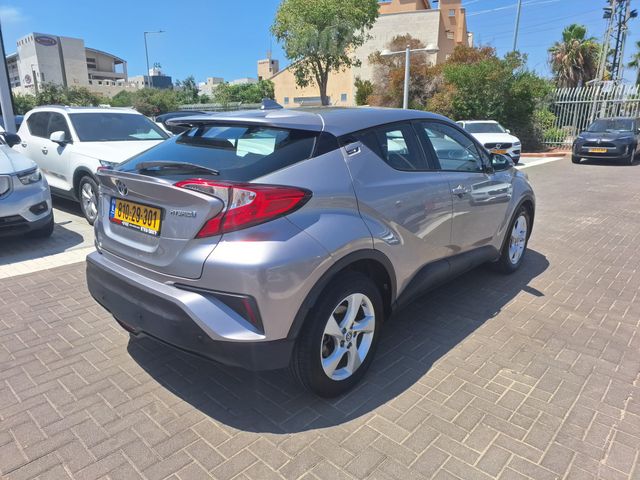טויוטה C-HR
