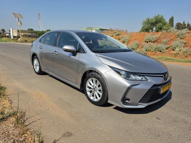 מודעת רכב טויוטה קורולה