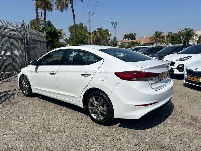 יונדאי אלנטרה