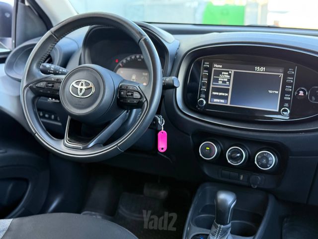 טויוטה אייגו X