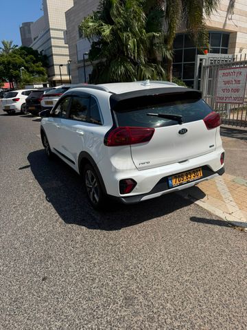 קיה נירו