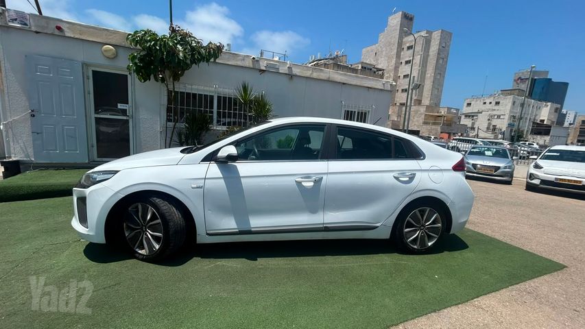 יונדאי איוניק