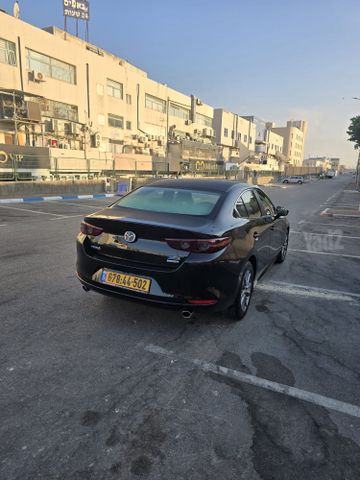 מאזדה 3