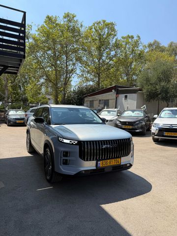 ג'אקו J7