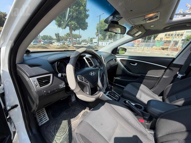 יונדאי i30