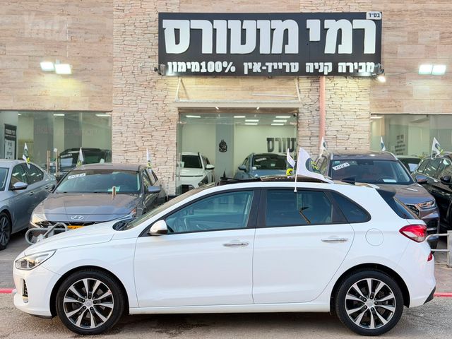 יונדאי i30