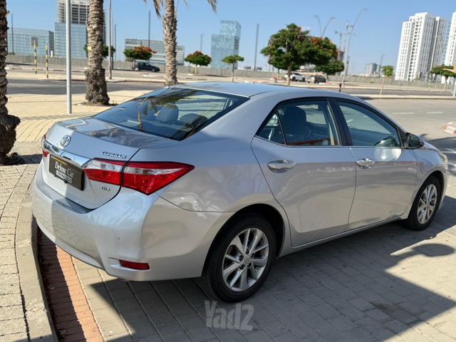 טויוטה קורולה