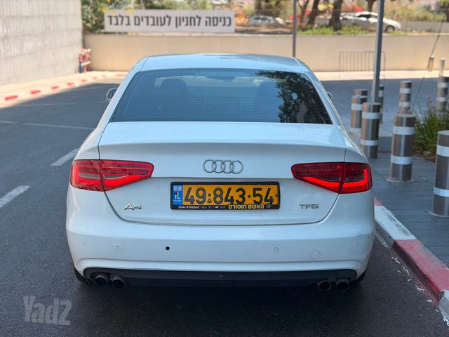 אאודי A4