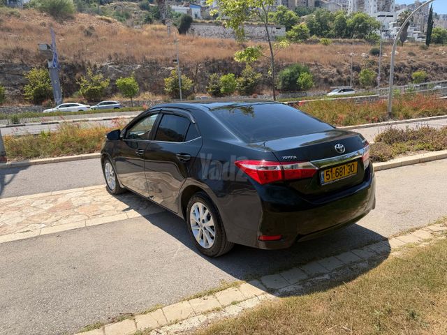 טויוטה קורולה