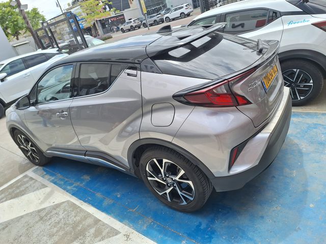 מודעת רכב טויוטה C-HR