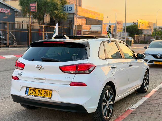 יונדאי i30