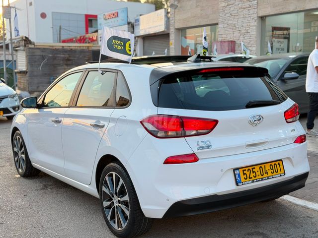 יונדאי i30