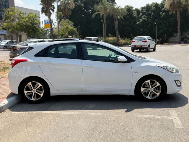 יונדאי i30
